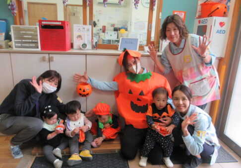 ☆０歳児クラス☆ハロウィンの仮装をしたよ‼