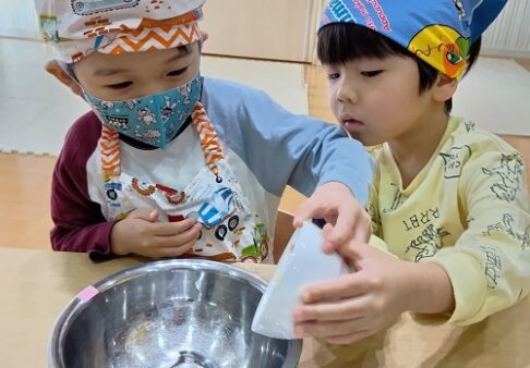 ４歳児　もちもち芋まんじゅう作り