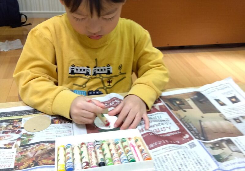 プレートにお絵かきをしました😊 