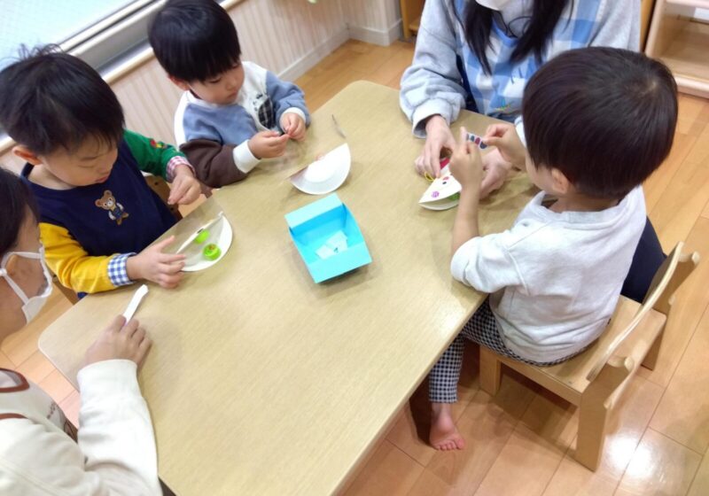 名古屋医療秘書福祉＆IT専門学校の学生が授業の一環で保育園にきました🙌 