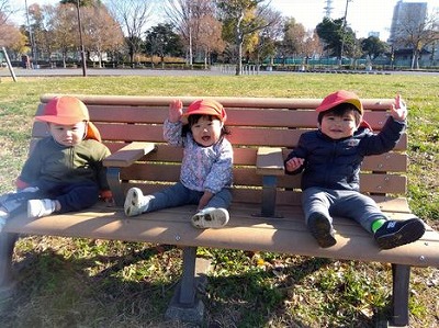 ０歳児　お散歩大好き！