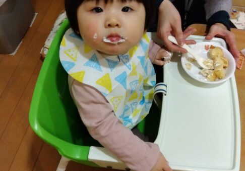 ひよこぐみ（０歳児クラス）☆12月誕生日会