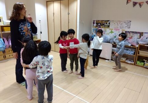 ４歳児　きりん組「課外活動頑張っています！」