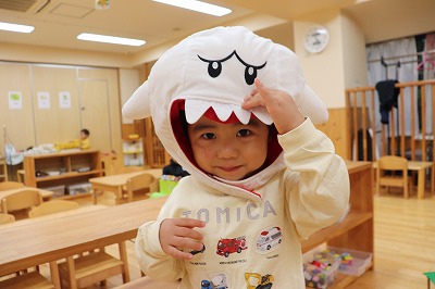 大好きなキャラクターになりきって登園してきた子どもたち。