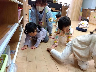 2歳児　ひよこ組さんとリトミックをしたよ！！