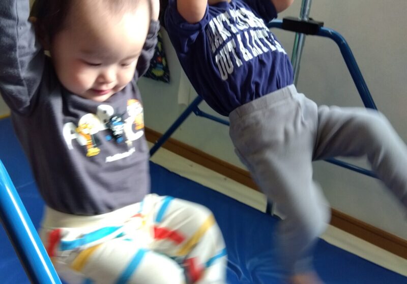 おさるさんの真似っこ☆