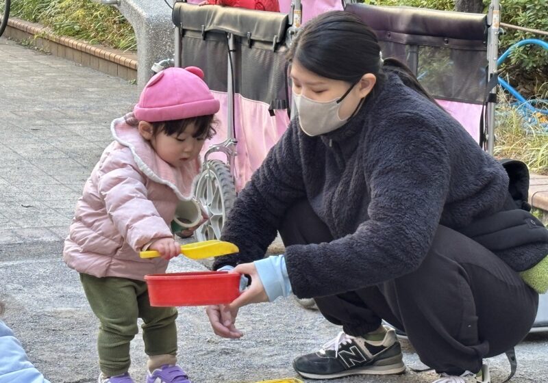砂遊びも上手になってきたよ！