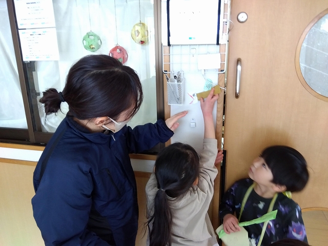 ５歳児☆他クラスや事務所にも柊鰯を飾ってくれました！