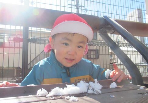 1歳児「雪遊び⛄」