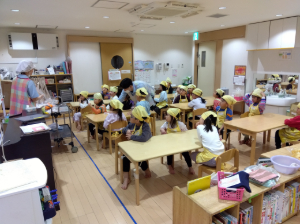 ５歳児　くじら組　「豚汁づくり」