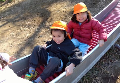 4歳児クラス　戸外活動の様子♪