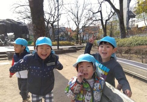 3歳児　うさぎ組「寒さに負けず」