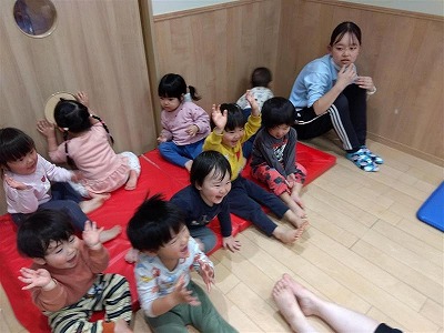 １歳児　たくさん体を動かしたよ☆