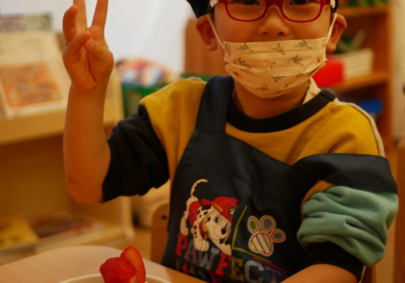 自分で作ったことに喜び、ケーキを美味しそうに食べる子どもたちです！