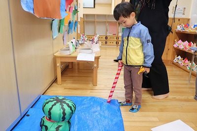 これは夏のコーナーのスイカです。