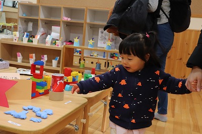 ぽけっとランド市ヶ谷保育園の作品展は1歳児から5歳児全ての作品を展示して親子で見て、体験することが出来ます。