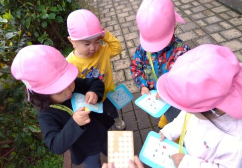 ２歳児「お散歩ビンゴ👀✨」