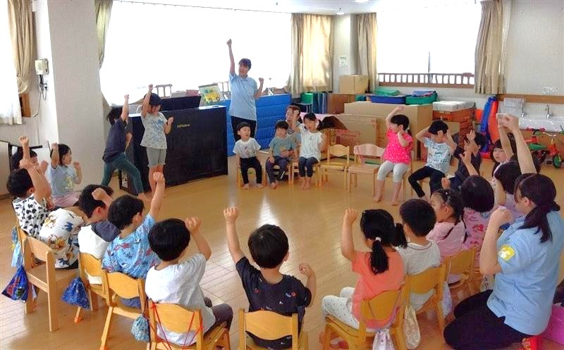 朝の会、おやつ(0~2歳児)