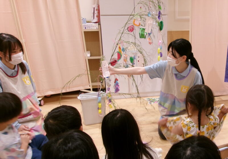 ３歳以上児クラスでも短冊や飾りを見たよ！