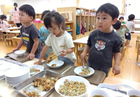 3歳児　給食の様子