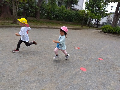 ４歳児　リレーに挑戦！