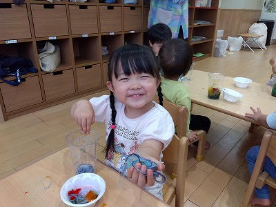 2歳児　感触遊びをしたよ！