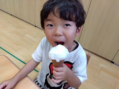 ４歳児　アイスクリーム制作！
